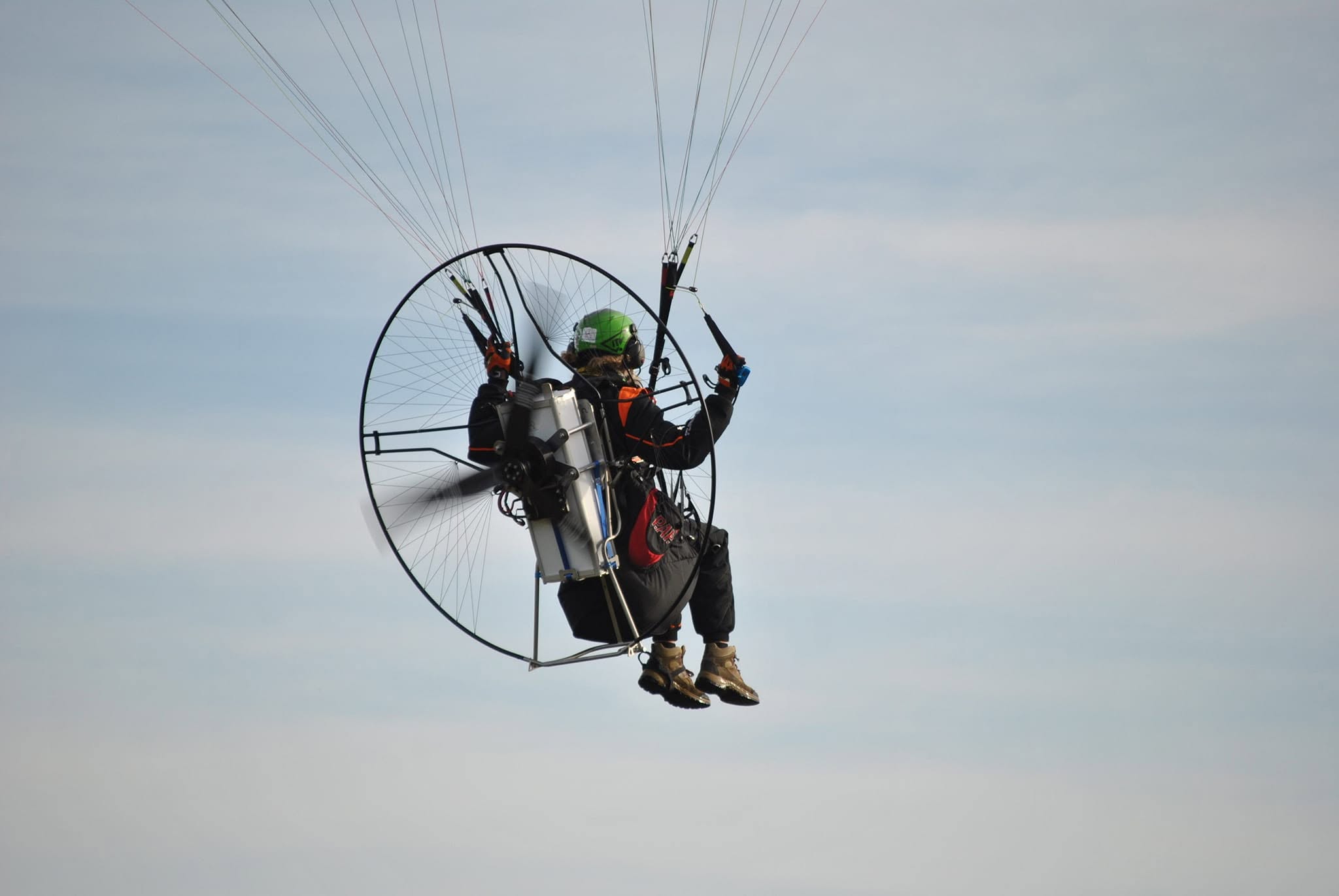 Flying Ohm